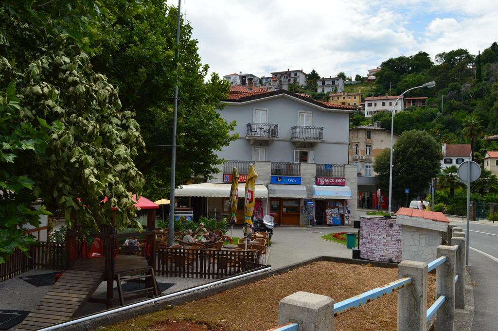 Apartments Zlatko Delic Ika Exterior foto
